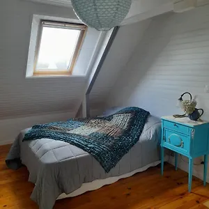 Aux Portes De Locronan Bed & Breakfast